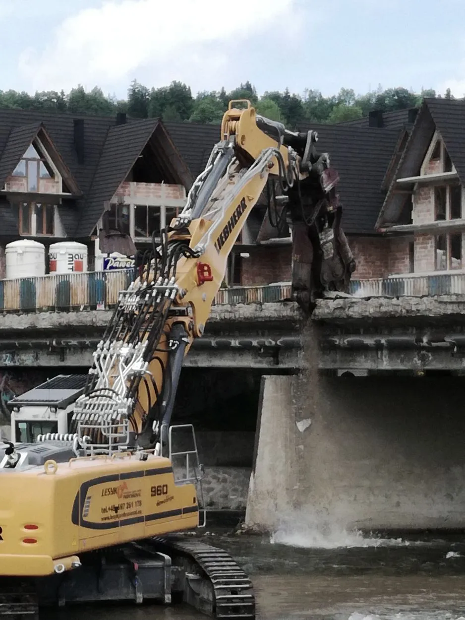 Biały Dunajec: wyburzenie mostu nad rzeką Biały Dunajec