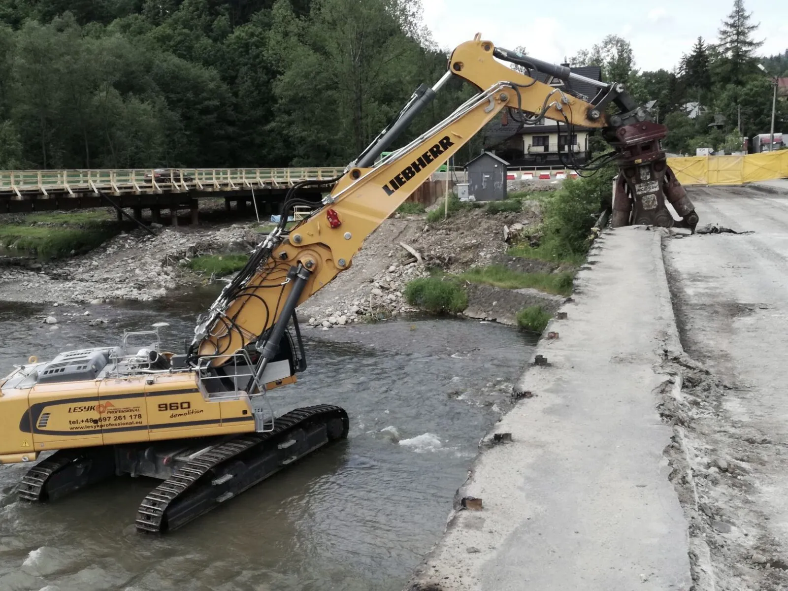 Biały Dunajec: wyburzenie mostu nad rzeką Biały Dunajec