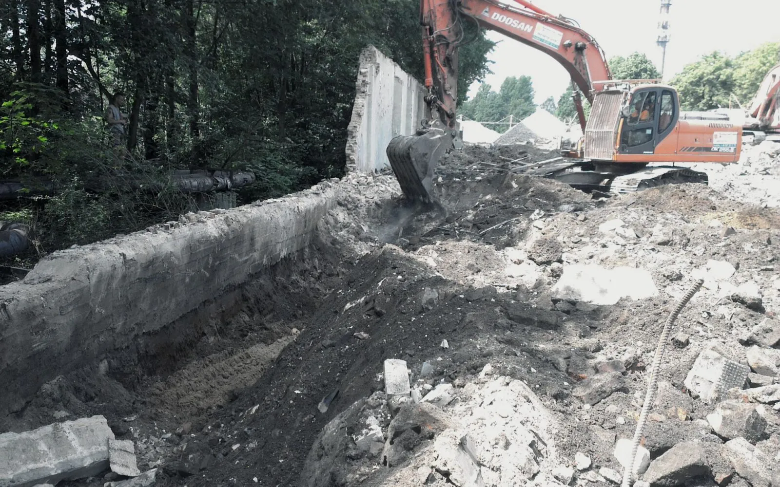 Mikołów: wyburzenie budynku przy ul. Rybnickiej 4