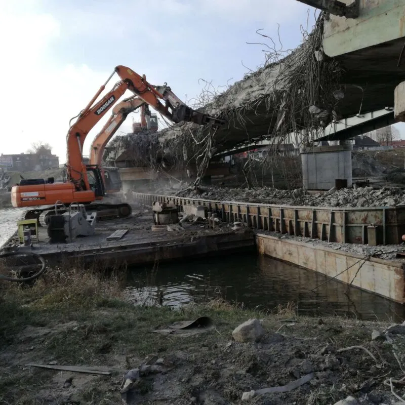 Opole: rozbiórka obiektu mostowego i murów oporowych nad Kanałem Ulgi